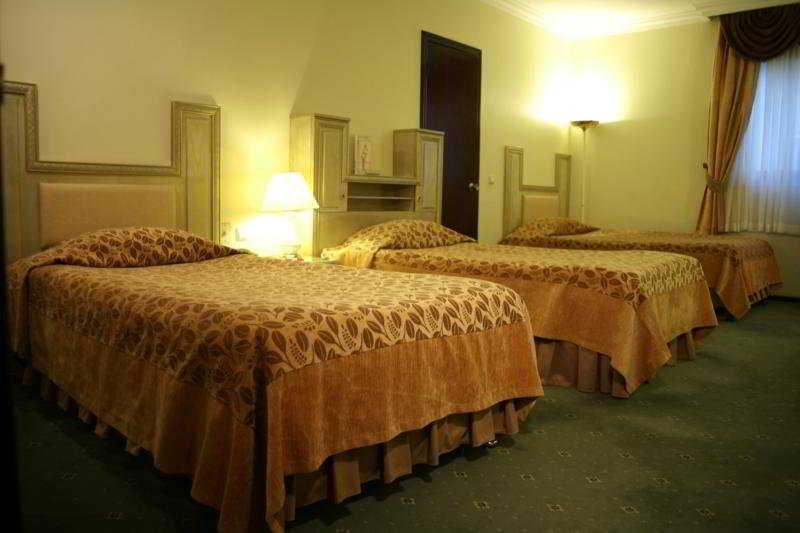 Guenes Hotel Merter Istanbul Ruang foto