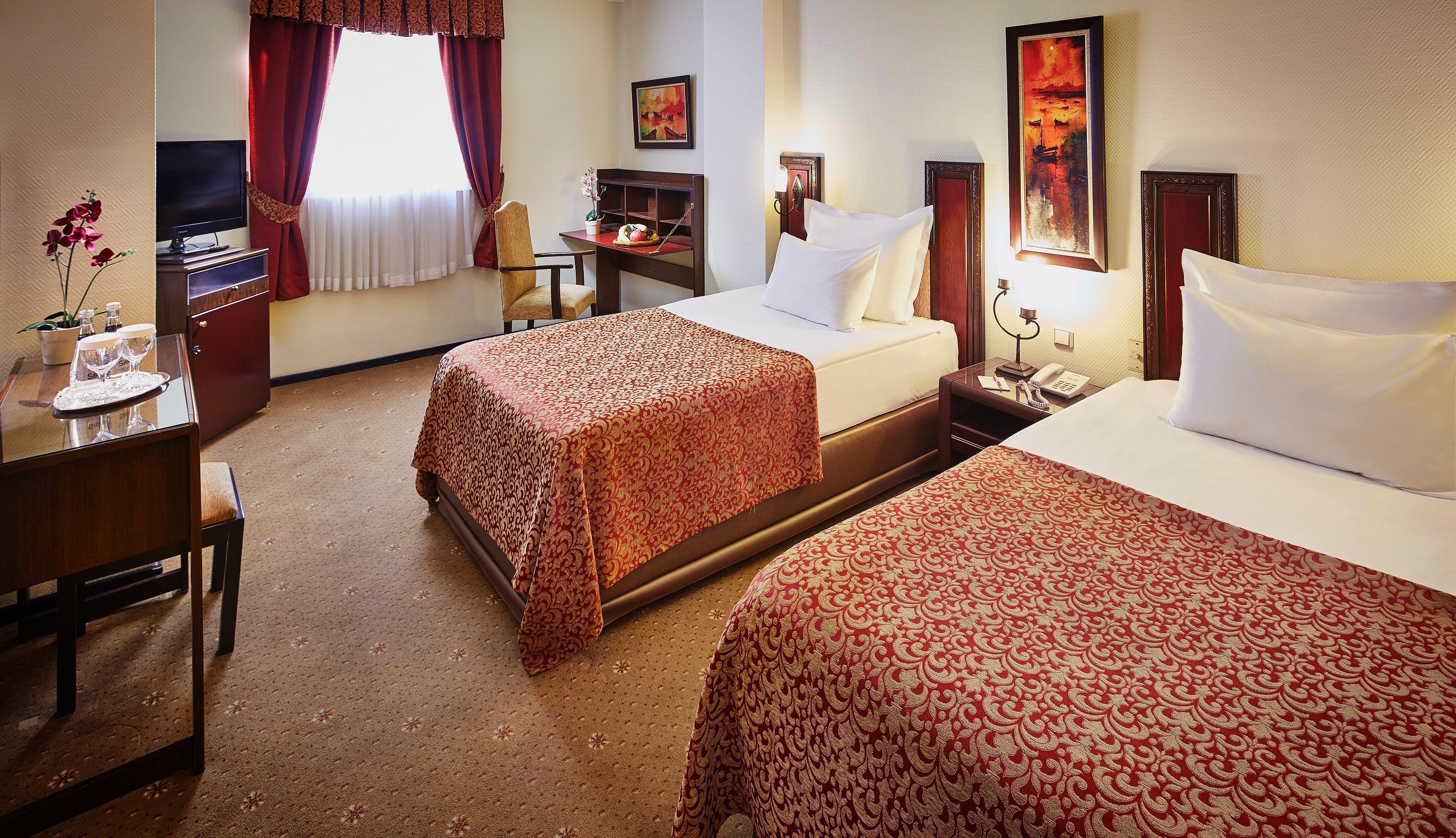 Guenes Hotel Merter Istanbul Bagian luar foto