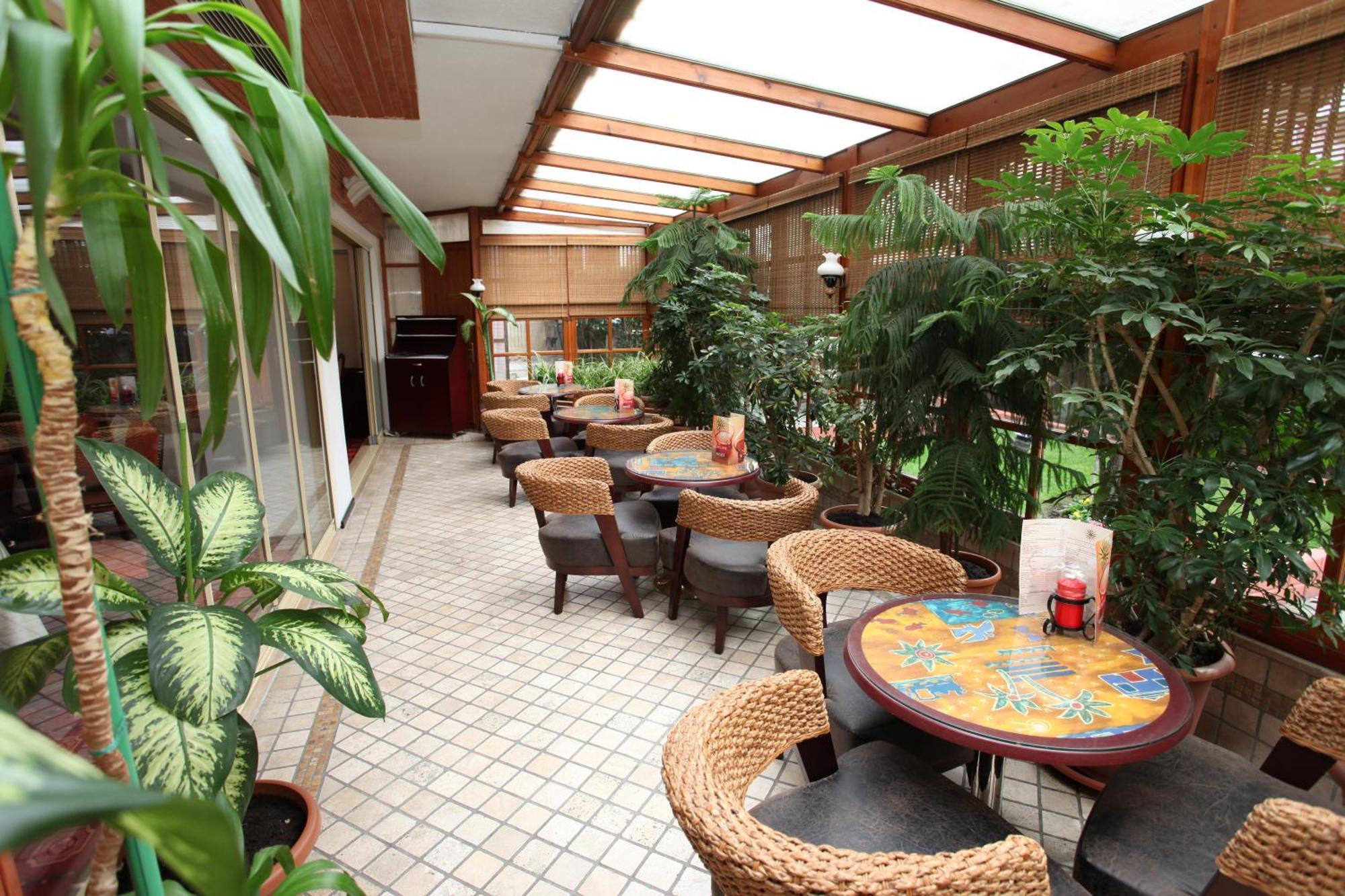 Guenes Hotel Merter Istanbul Restoran foto