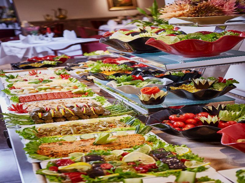 Guenes Hotel Merter Istanbul Bagian luar foto