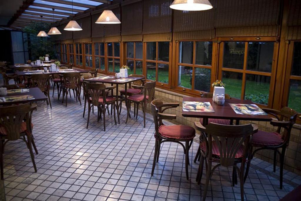 Guenes Hotel Merter Istanbul Bagian luar foto