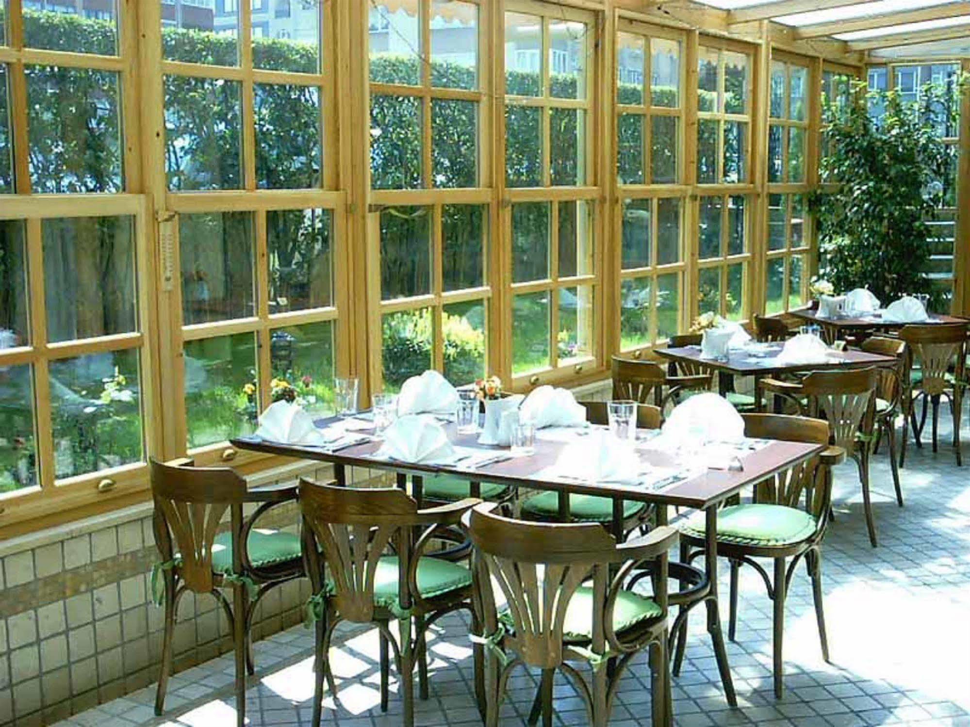 Guenes Hotel Merter Istanbul Restoran foto