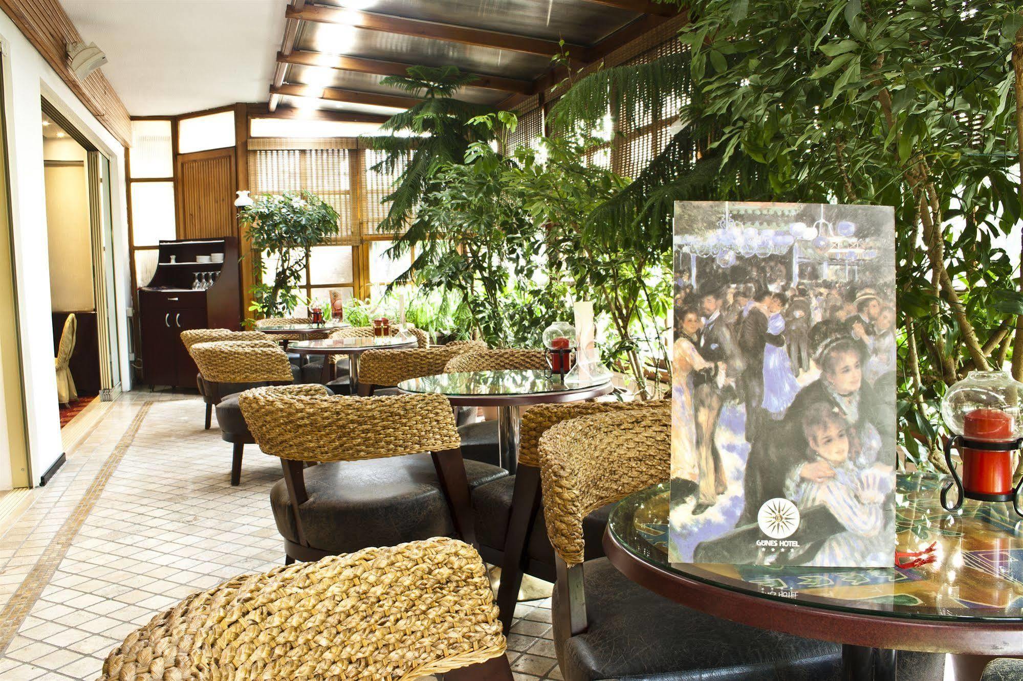Guenes Hotel Merter Istanbul Bagian luar foto