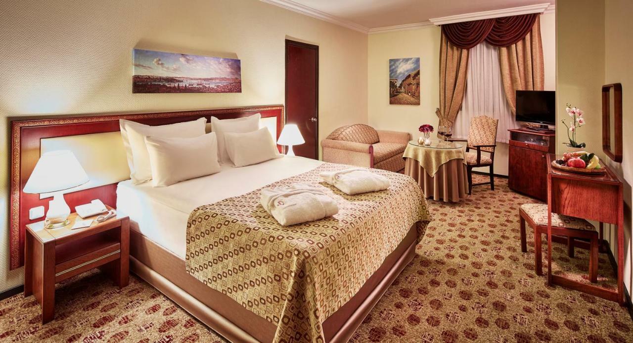 Guenes Hotel Merter Istanbul Bagian luar foto